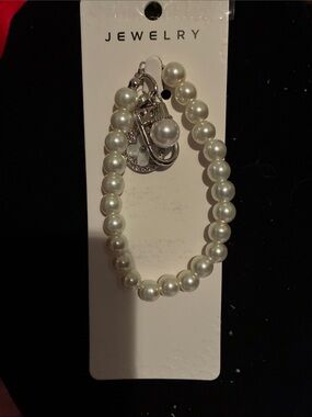 Pearl Bead Bracelet with Silver Accents - White
